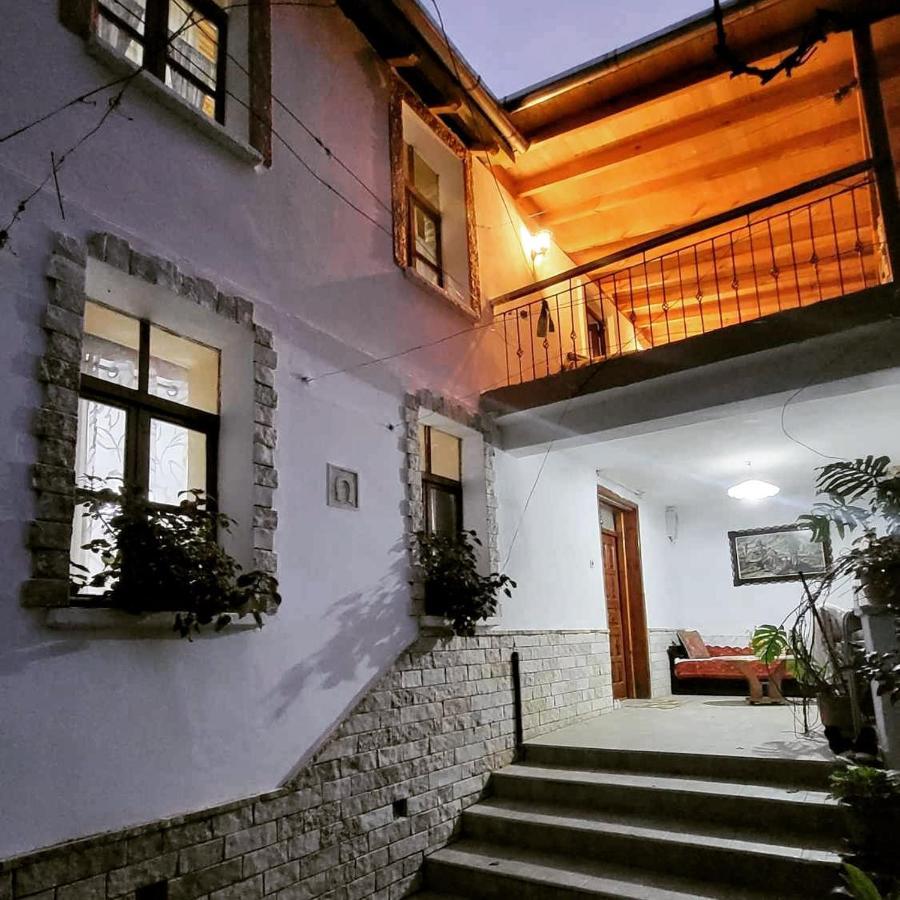 Guest House Hasko Gjirokastër Extérieur photo