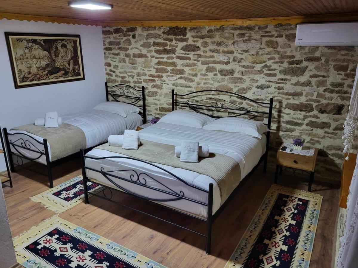 Guest House Hasko Gjirokastër Extérieur photo