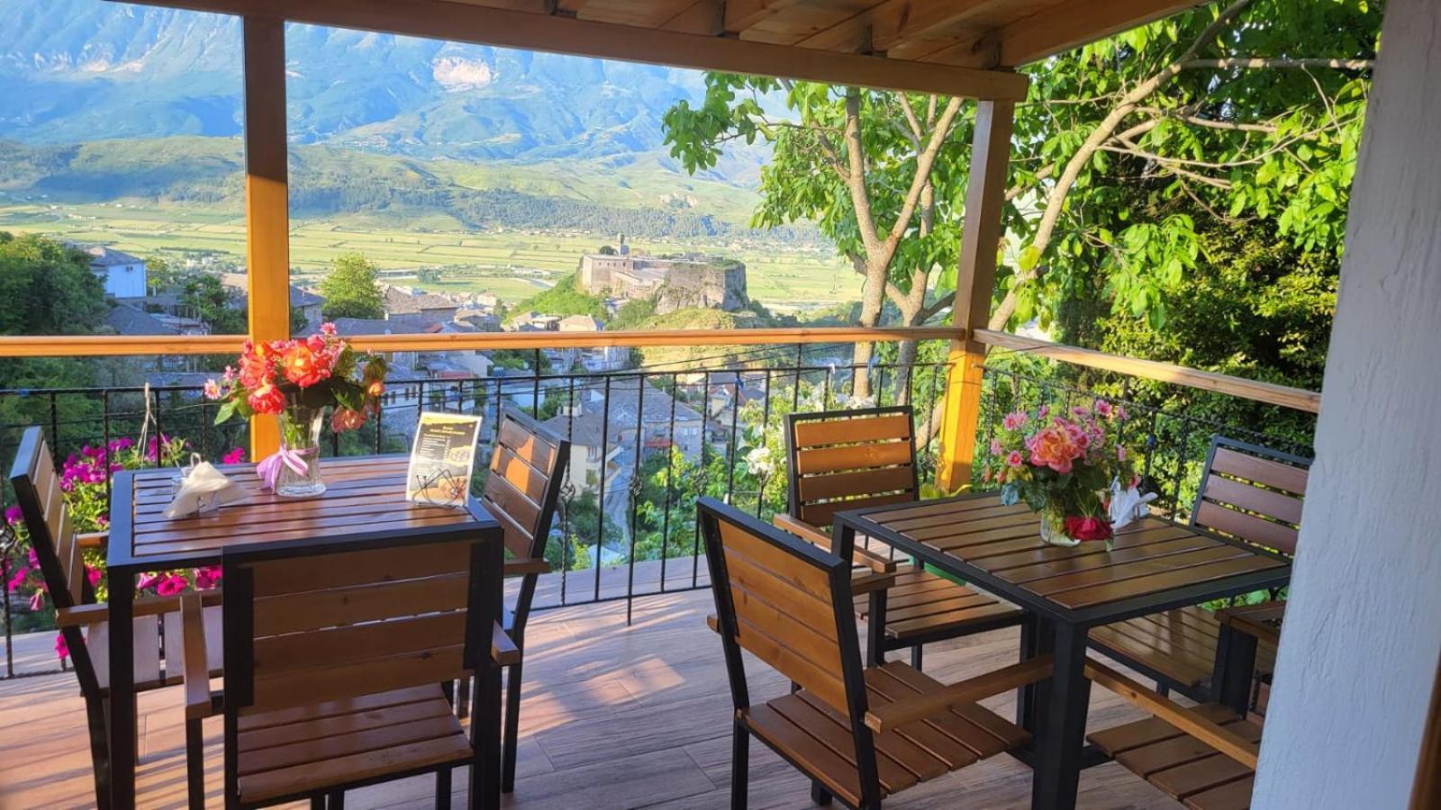 Guest House Hasko Gjirokastër Extérieur photo