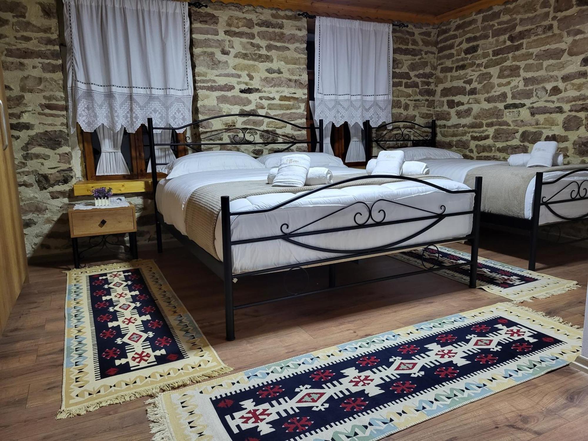 Guest House Hasko Gjirokastër Extérieur photo